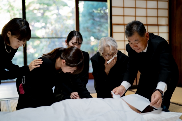 喪失感の意味とは?辛い死別を克服し立ち直る方法 | 多摩中央葬祭